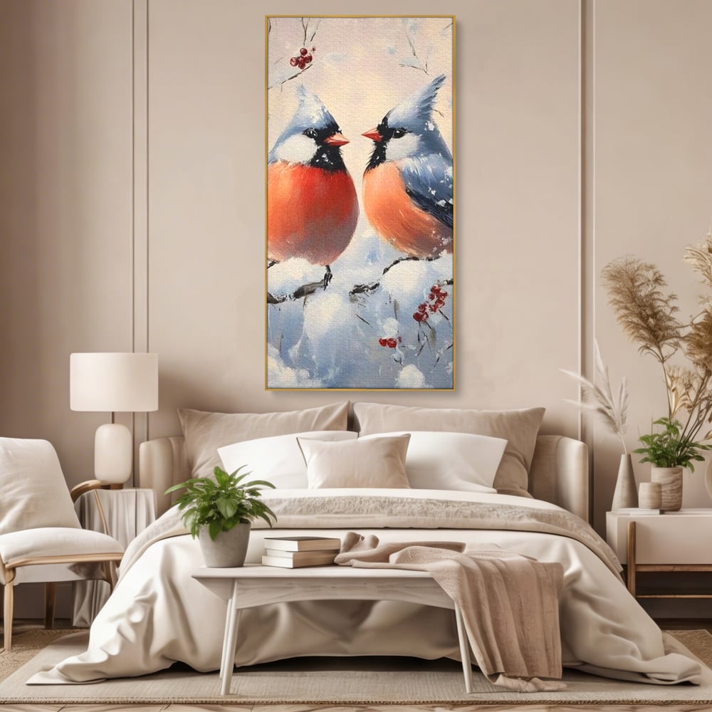 Tablou canvas cu tablou canvas cu doi pasari cardinali in iarna, in rama de aluminiu auriu, pe perete intr-un dormitor